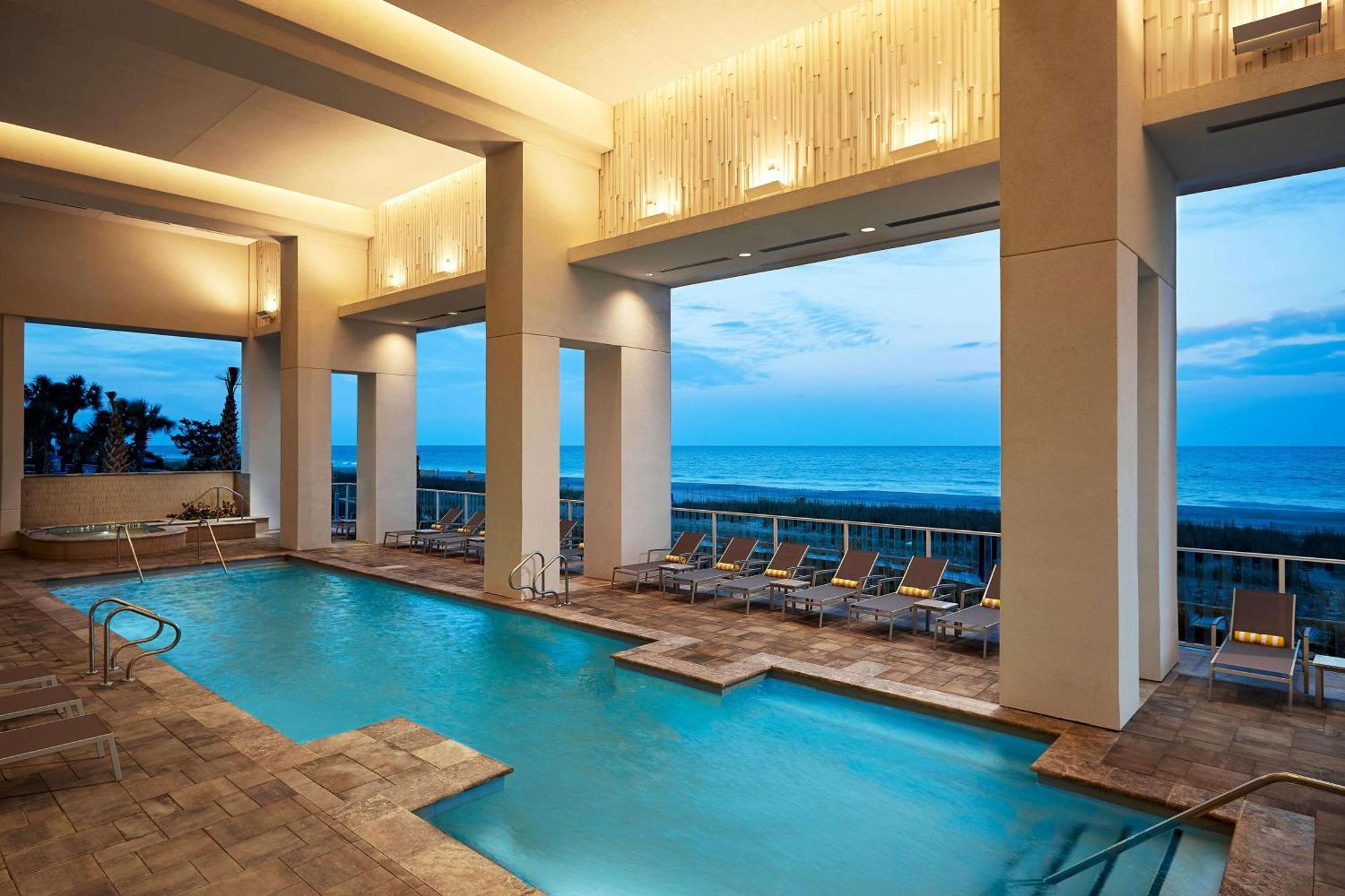 Hilton Grand Vacations Club Ocean Enclave Myrtle Beach Exterior photo
